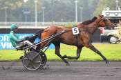 La photo de June D'erable arrivée pmu Prix Athamantis à Vincennes