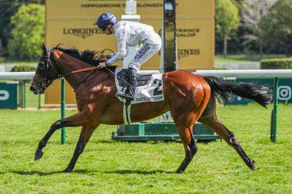 La photo de Misunderstood arrivée pmu Prix des Chênes (Gr.3) à Paris Longchamp