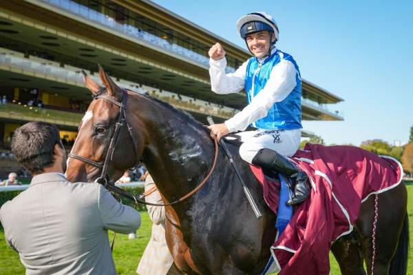 La photo de Sosie Maxime Guyon, Qatar Prix Niel 2024 à ParisLongchamp