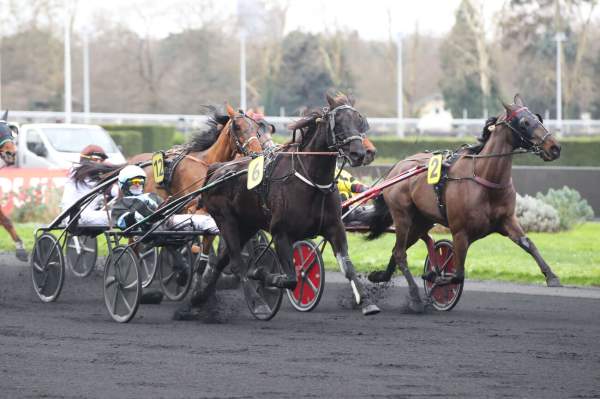 La photo de Gys Arrivée Quinté+ PMU Prix de Breteuil à Vincennes