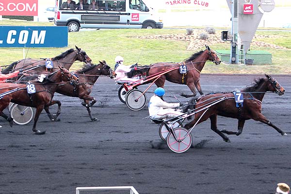 Arrivée quinté pmu PRIX DE SENLIS à PARIS-VINCENNES
