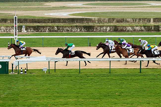 Arrivée quinté pmu PRIX DE PUTANGES à DEAUVILLE