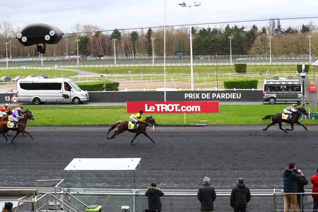 Photo d'arrivée de la course pmu PRIX DE PARDIEU à PARIS-VINCENNES le Samedi 20 janvier 2018