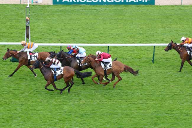 Photo d'arrivée de la course pmu PRIX DE LA PROMENADE DES PLANCHES à LONGCHAMP le Jeudi 17 avril 2025