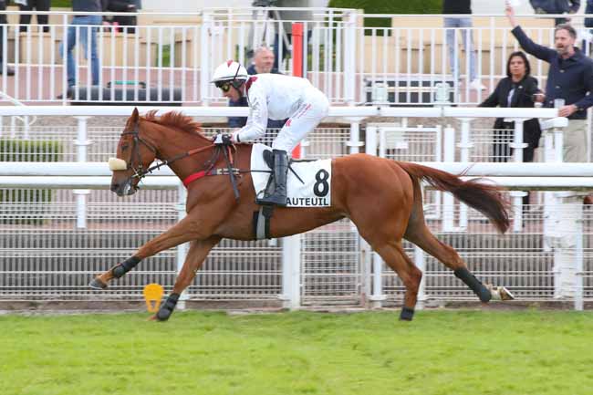 Photo d'arrivée de la course pmu PRIX ARTHUR VEIL-PICARD à AUTEUIL le Jeudi 8 mai 2025